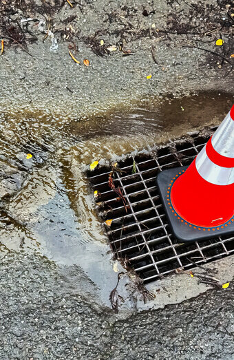 https://blockeddrainsjoondanna.com.au/uploads/2025/07/stormwater-drains-60987.jpg